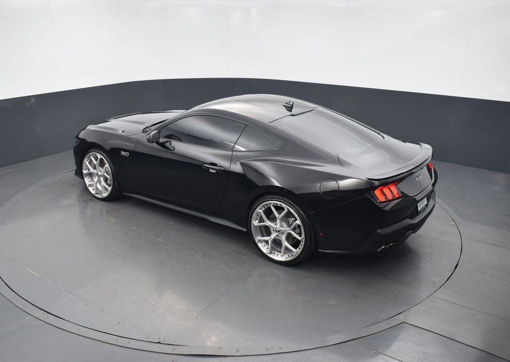 Used 2025 Ford Mustang GT Premium RWD image 32