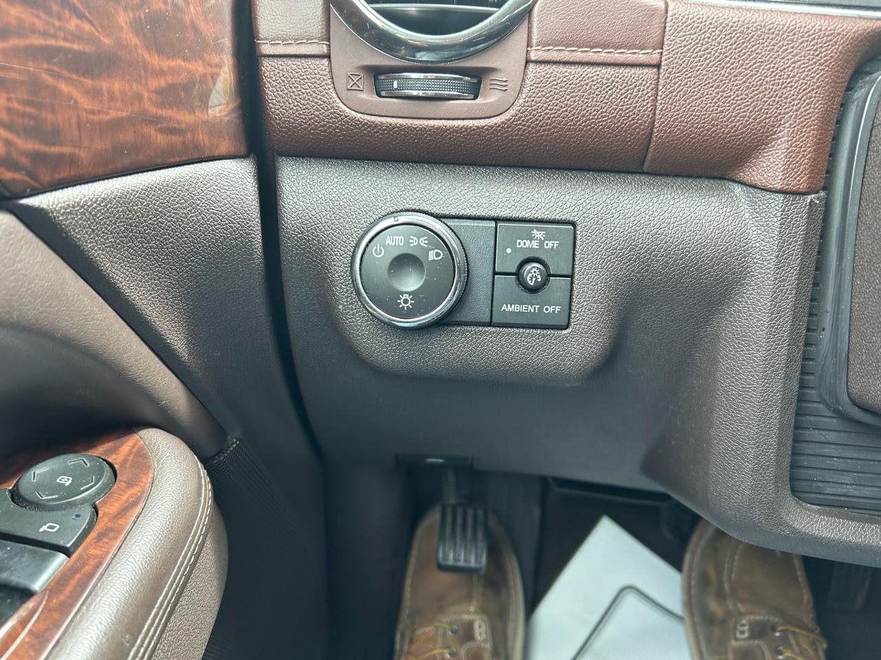 Used 2013 Buick Enclave Leather FWD image 28