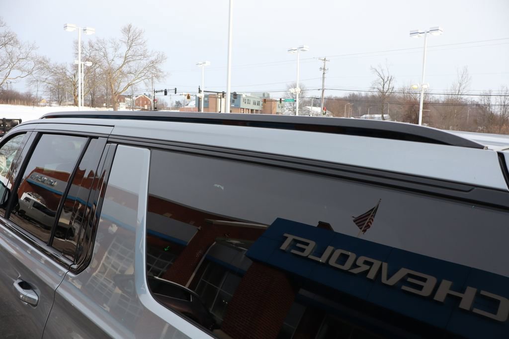 Used 2025 Chevrolet Suburban Z71 w/ Z71 Off-Road Package image 38