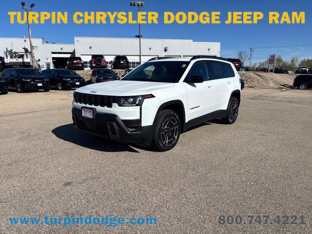 Used 2026 Jeep Cherokee Laredo AWD/4WD image 1