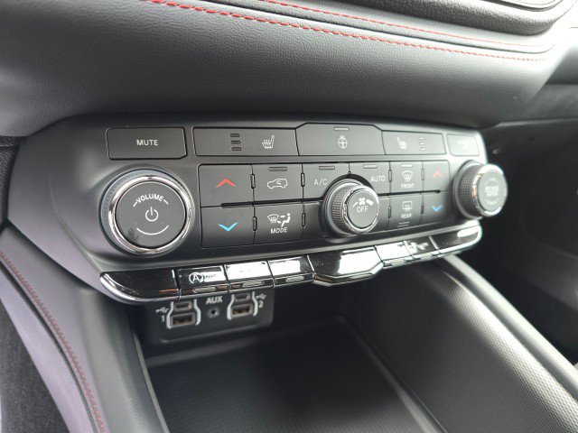 New 2025 Dodge Durango GT w/ Blacktop Package image 33