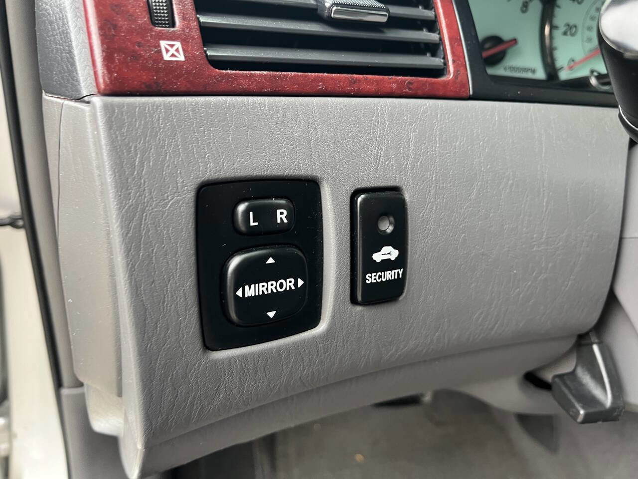 Used 2004 Toyota Solara SLE image 16