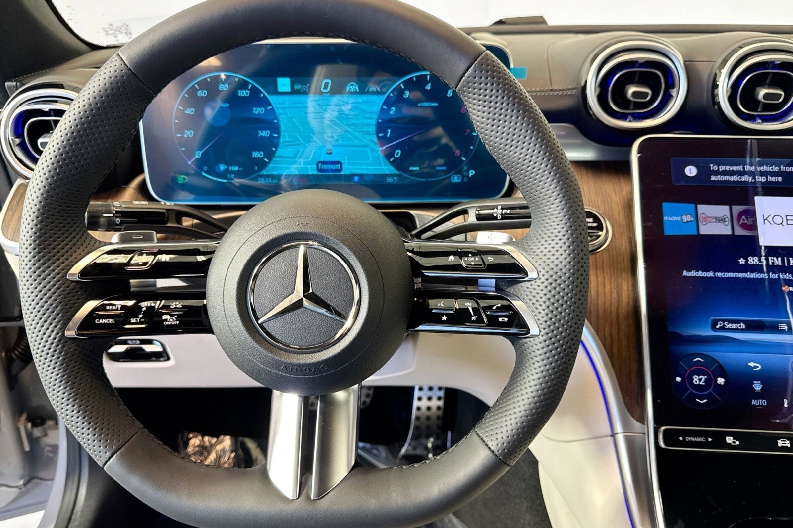 New 2026 Mercedes-Benz CLE 450 4MATIC Coupe image 11