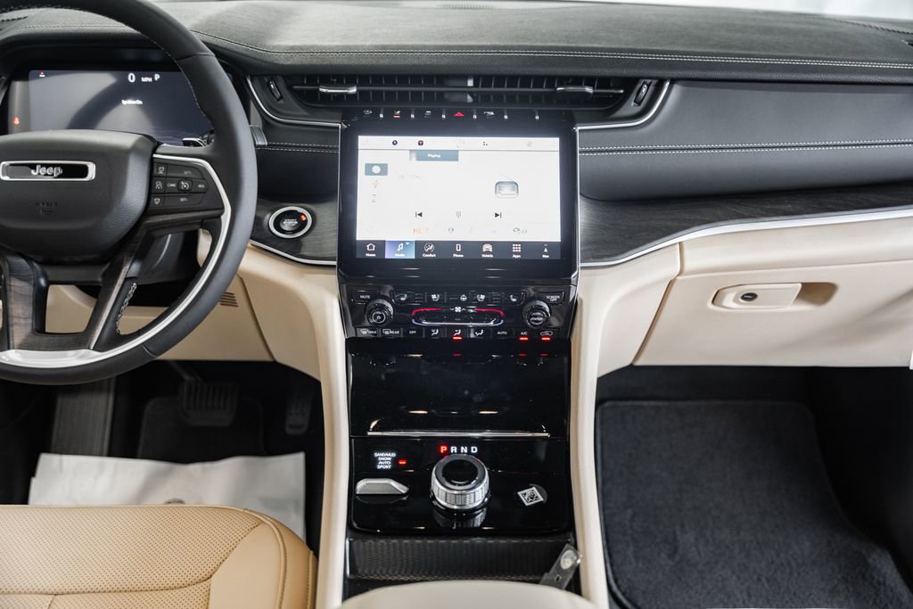 New 2025 Jeep Grand Cherokee L Limited w/ Luxury Tech Group II image 22