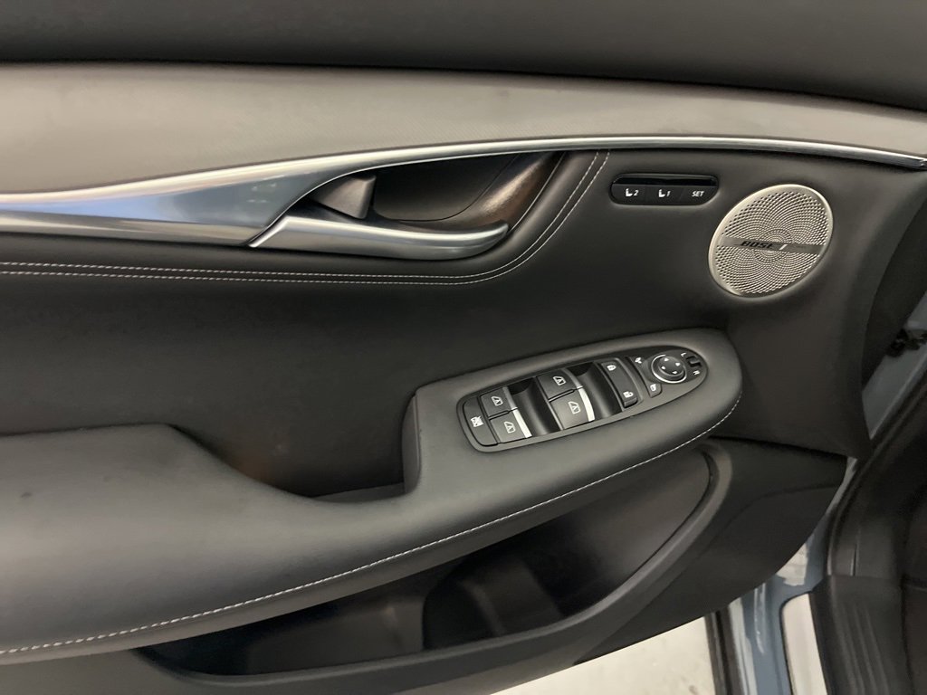 Certified 2025 INFINITI QX55 Essential image 12