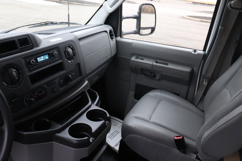 Used 2024 Ford E-450 and Econoline 450 Super Duty w/ Power Windows & Locks Group image 12