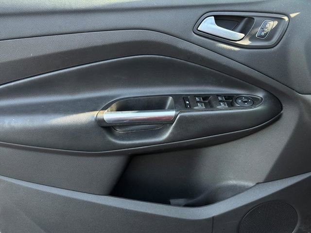 Used 2017 Ford Escape SE w/ Equipment Group 201A image 15