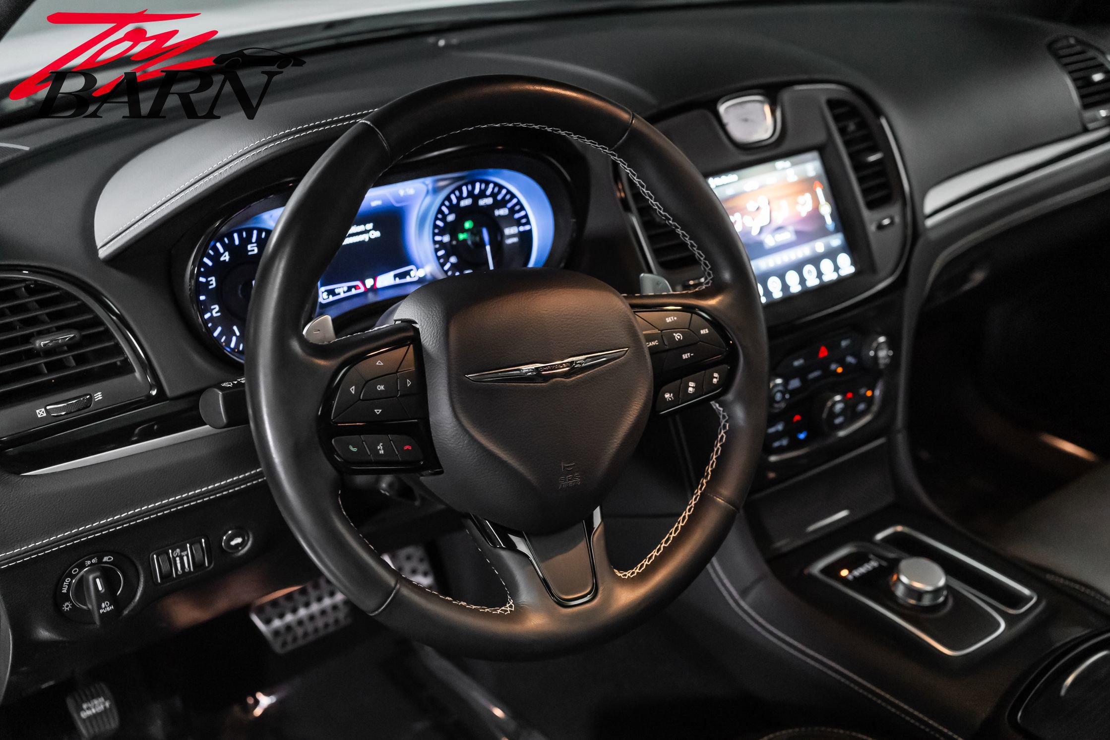Used 2023 Chrysler 300 C RWD image 27