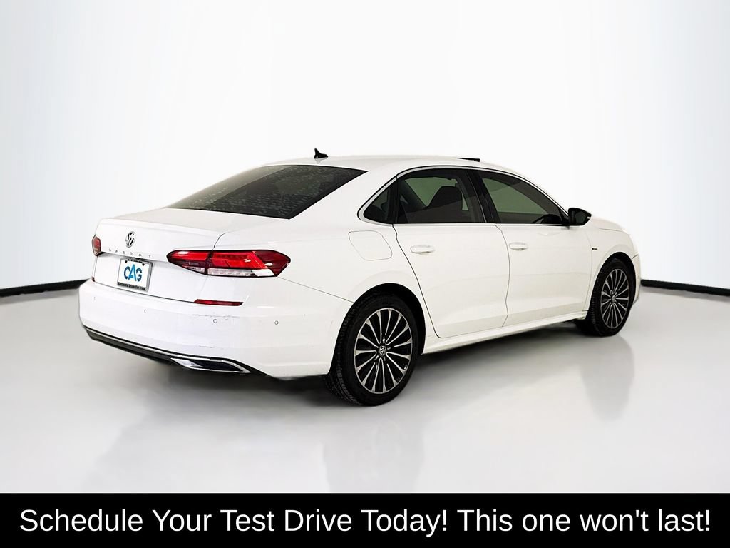 Used 2022 Volkswagen Passat 2.0T FWD image 6
