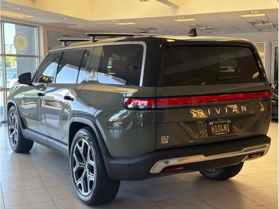 Used 2024 Rivian R1S Launch Edition AWD/4WD image 7