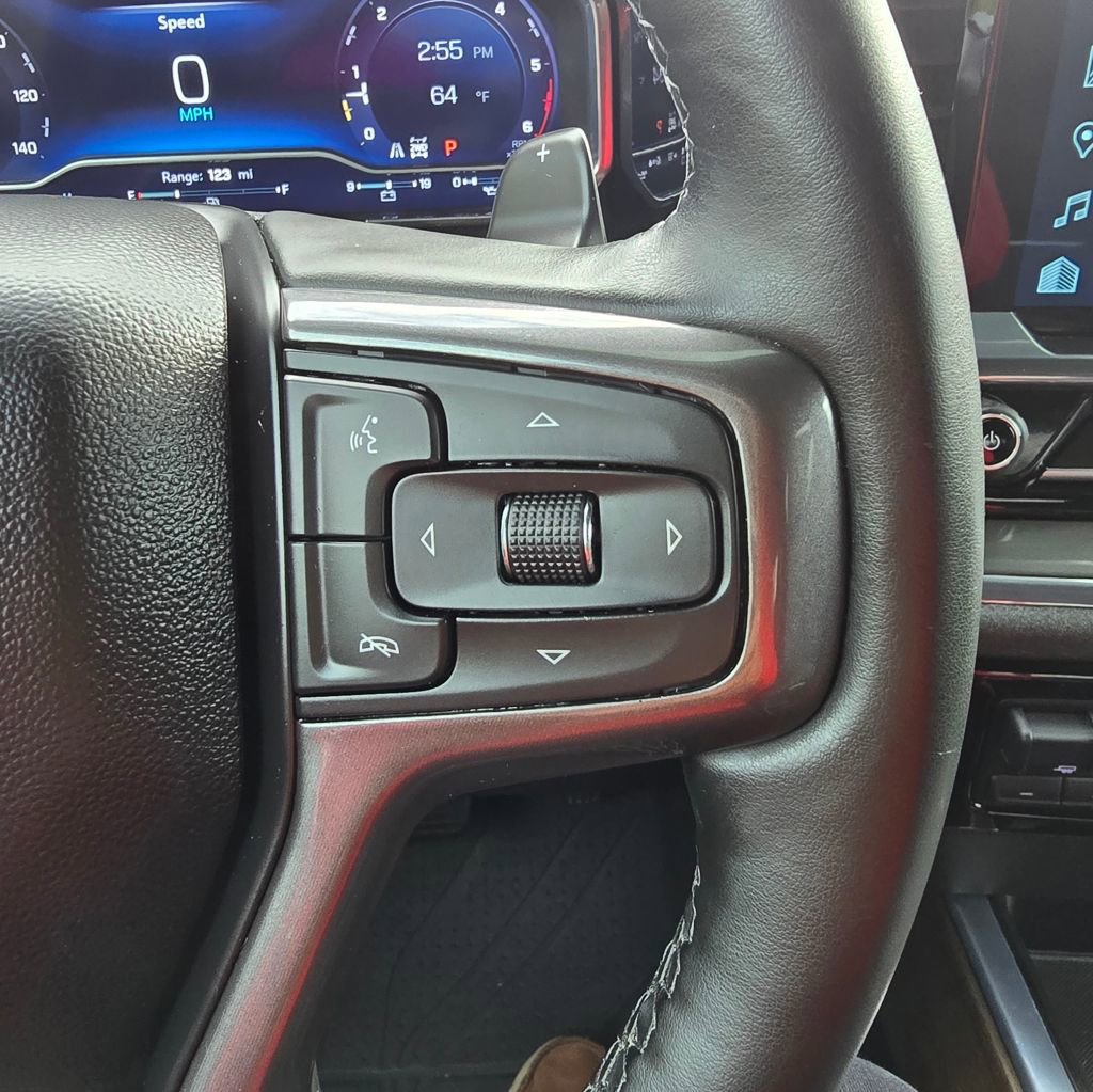 Used 2024 Chevrolet Silverado 1500 High Country w/ High Country Premium Package image 10