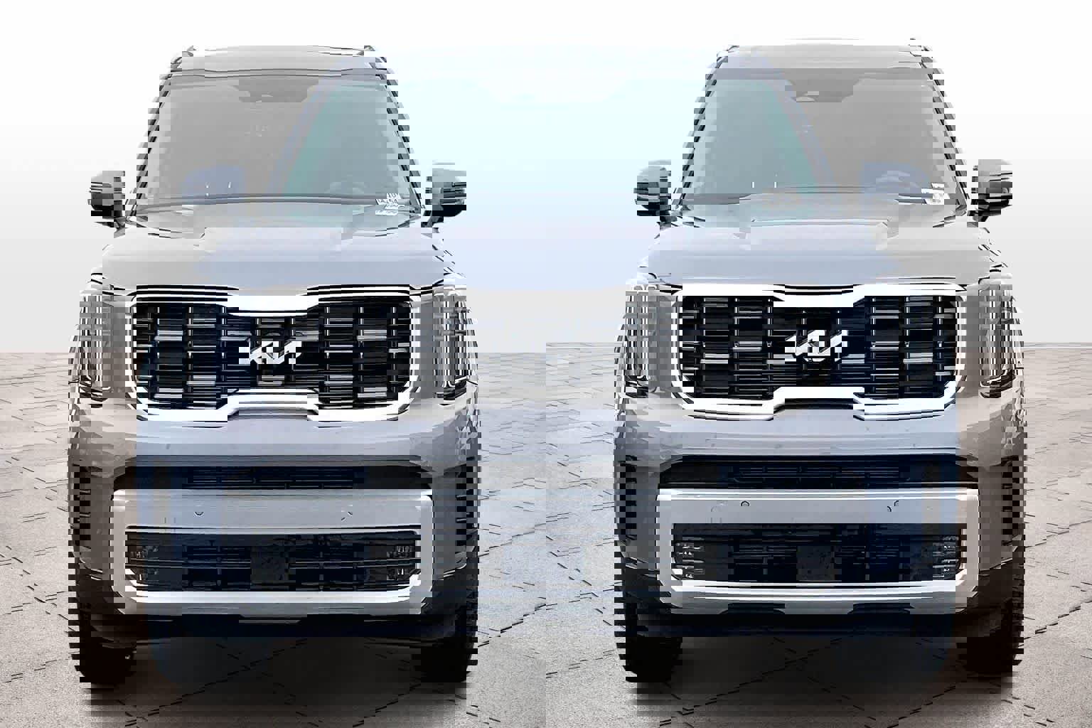 Used 2024 Kia Telluride SX Prestige w/ Towing Package image 3