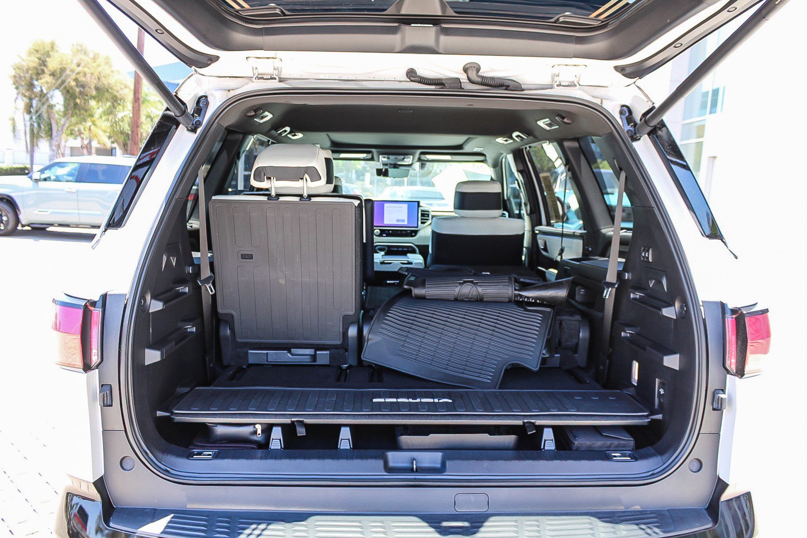 Certified 2024 Toyota Sequoia Capstone AWD/4WD image 28