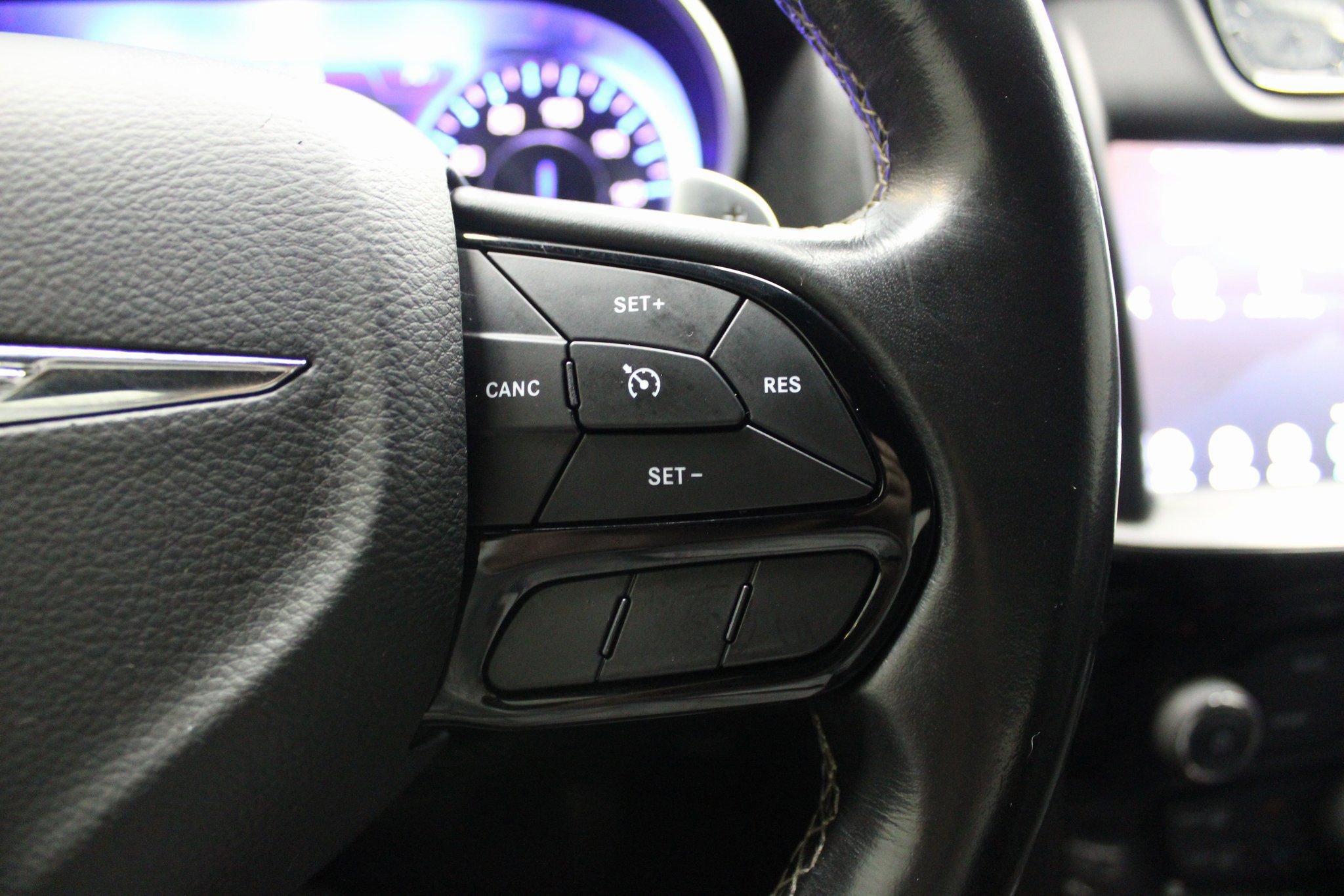 Used 2021 Chrysler 300 S image 39