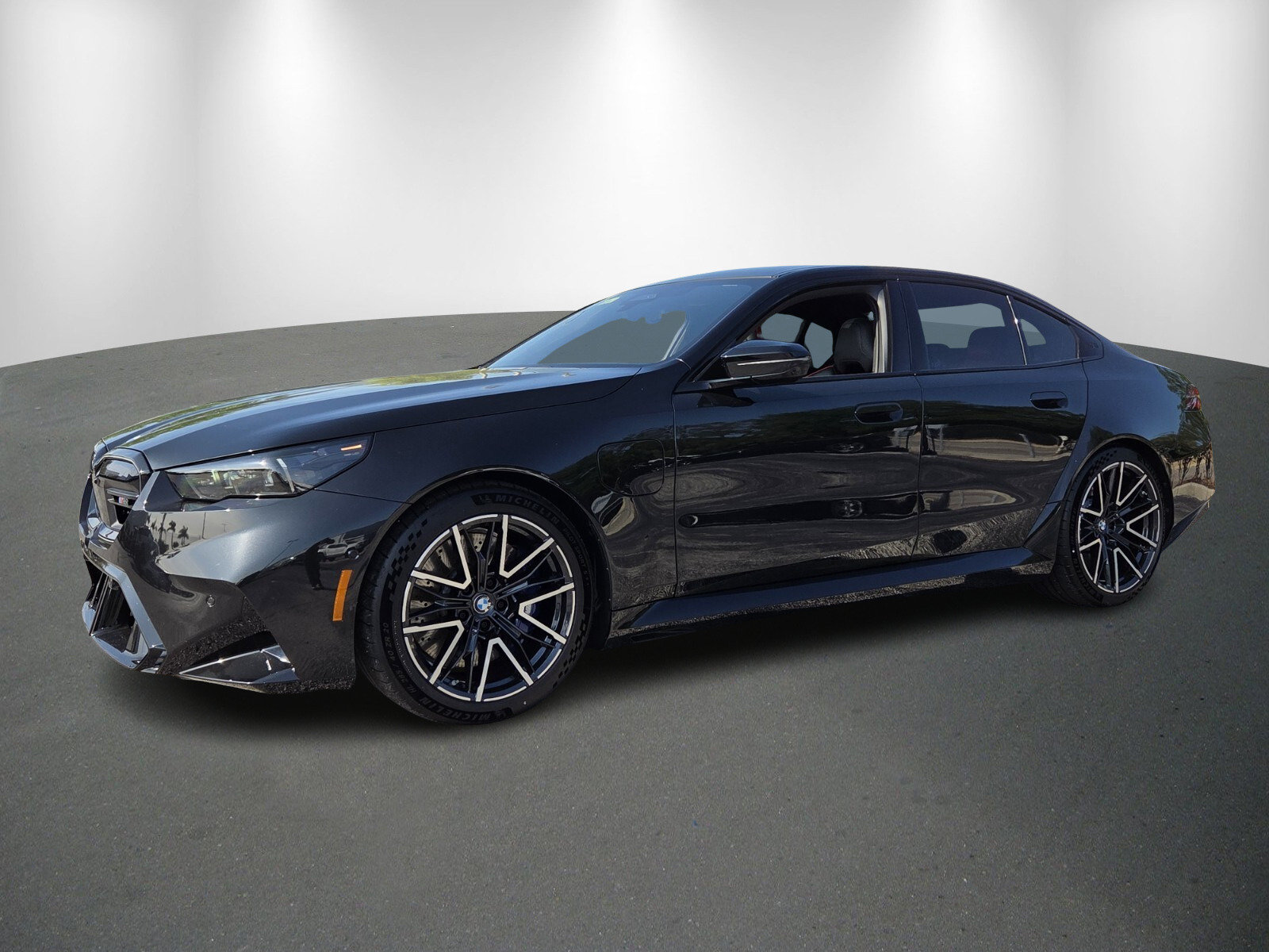New 2026 BMW M5 w/ Executive Package AWD/4WD image 3