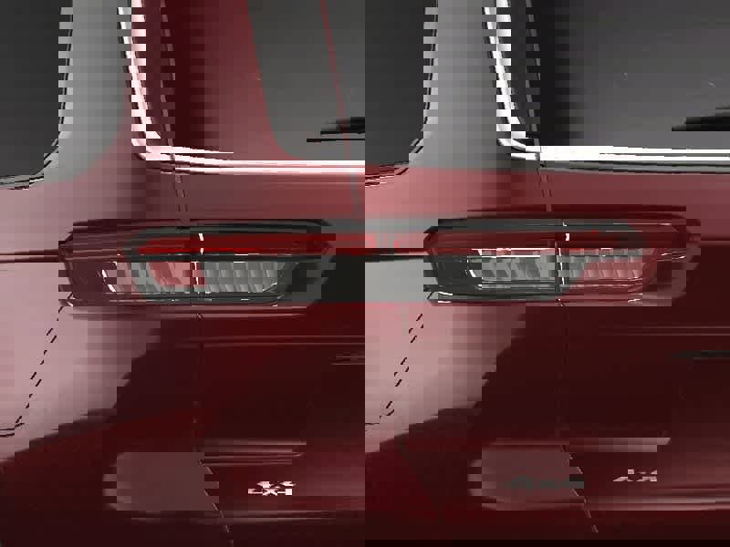 New 2025 Jeep Grand Cherokee L Limited image 12