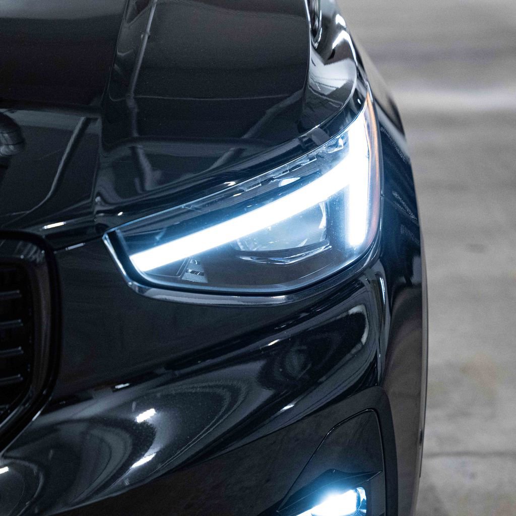 New 2026 Volvo XC40 B5 Plus w/ Climate Package image 3