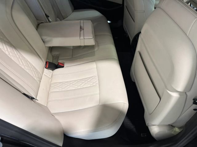 Used 2019 BMW M550i xDrive w/ Dynamic Handling Package image 30