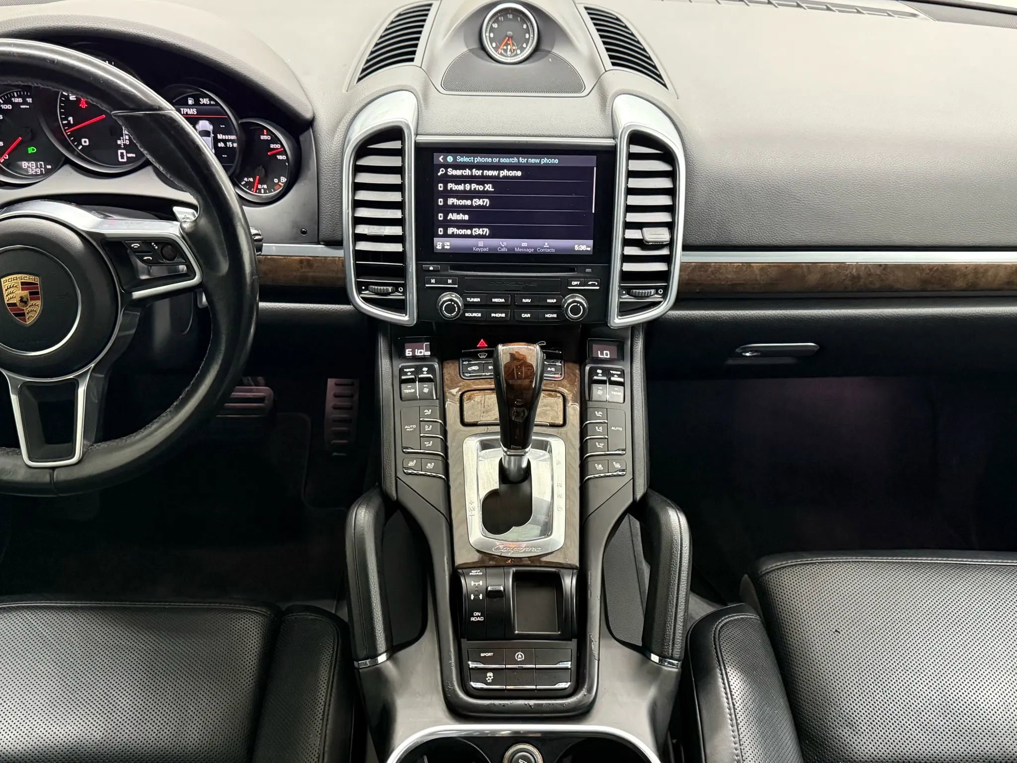 Used 2018 Porsche Cayenne Platinum Edition image 31