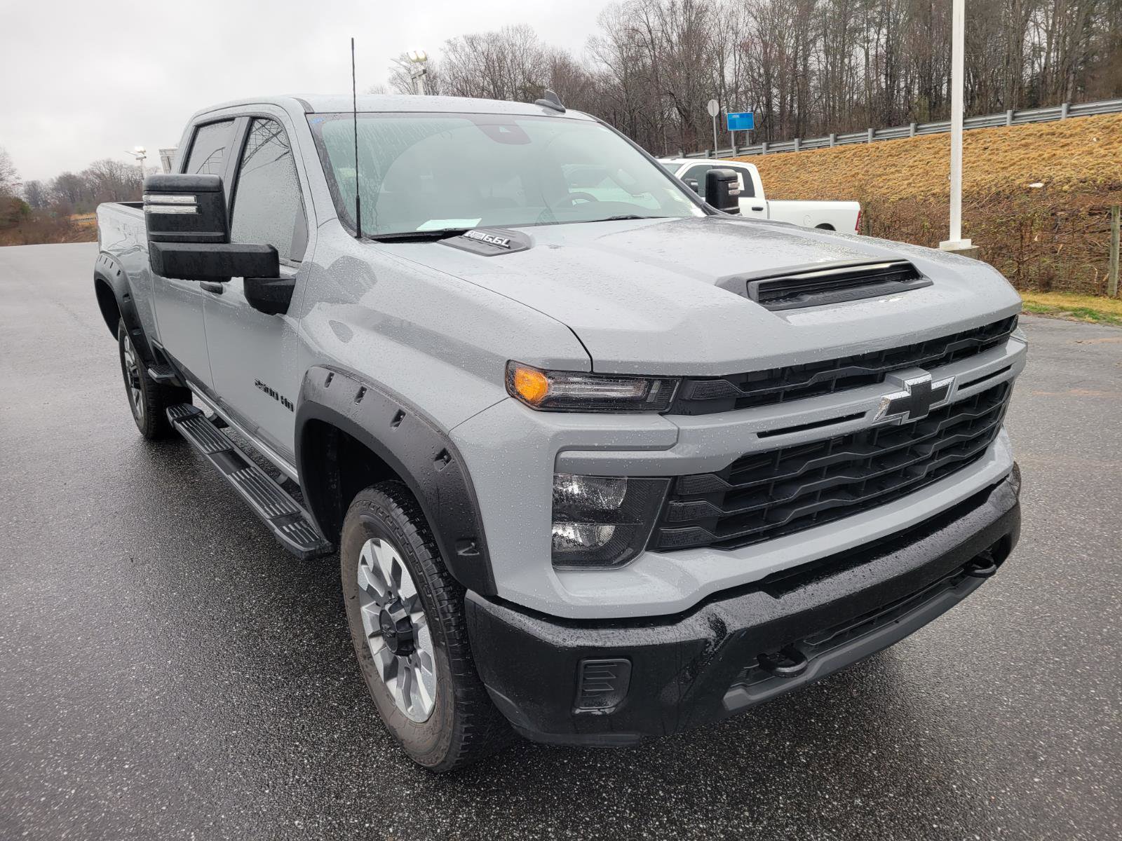 Used 2024 Chevrolet Silverado 2500 Custom w/ LPO, Dark Essentials Package image 3