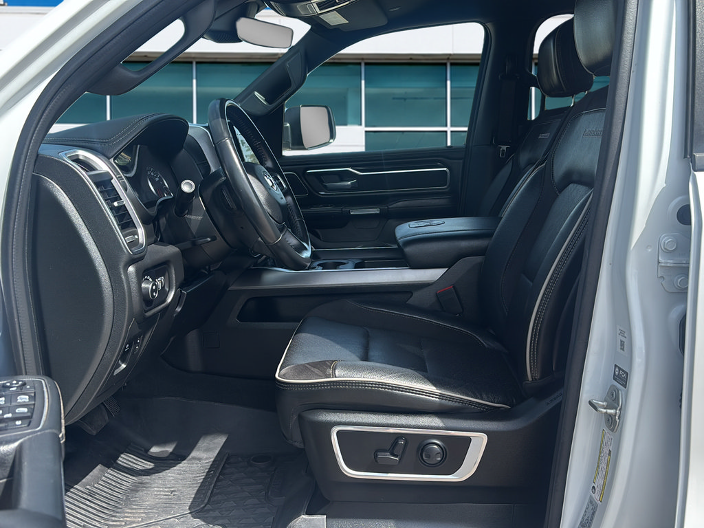 Used 2023 RAM 1500 Laramie AWD/4WD image 9