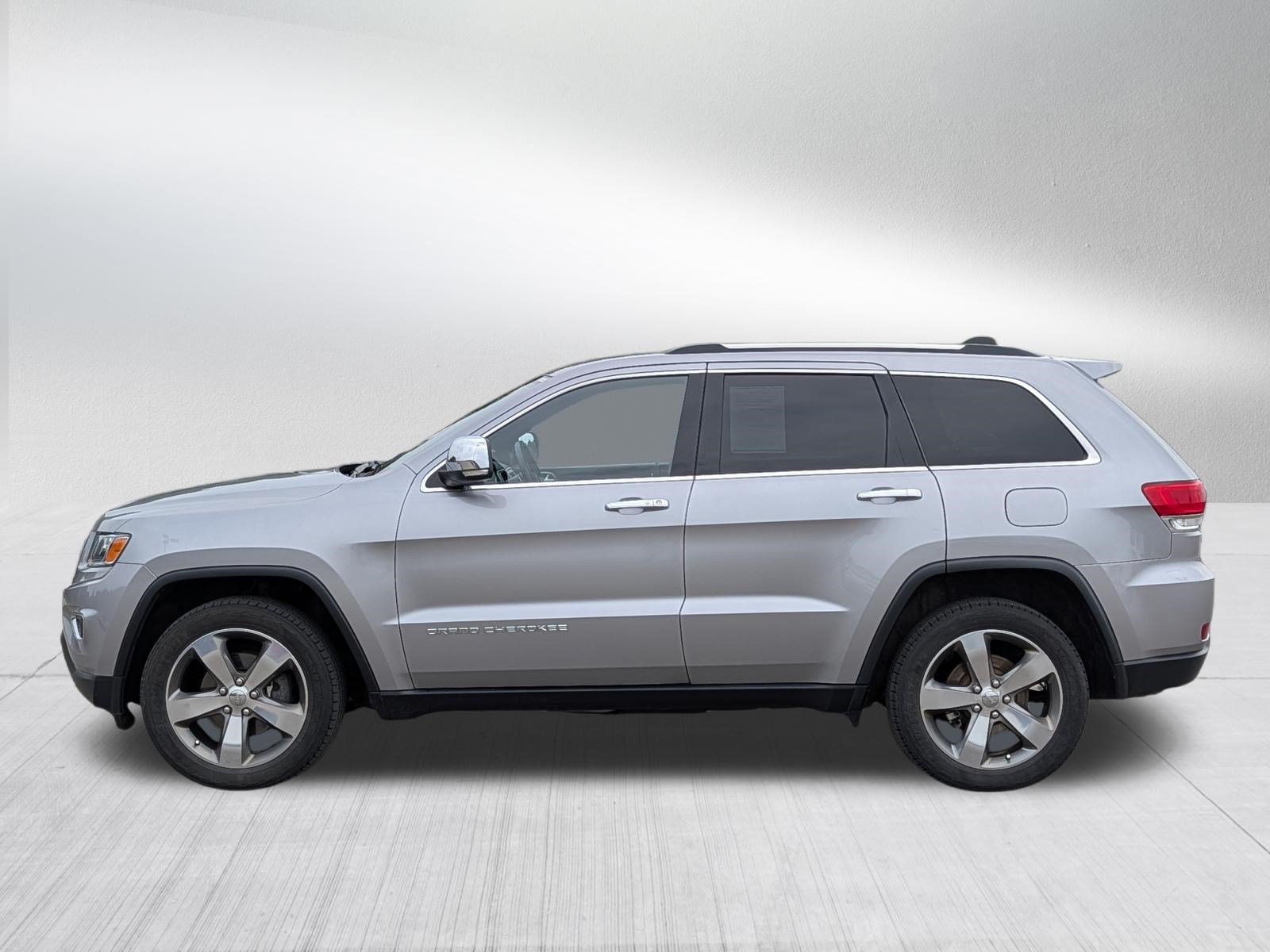 Used 2014 Jeep Grand Cherokee Limited w/ Trailer Tow Group IV AWD/4WD image 4