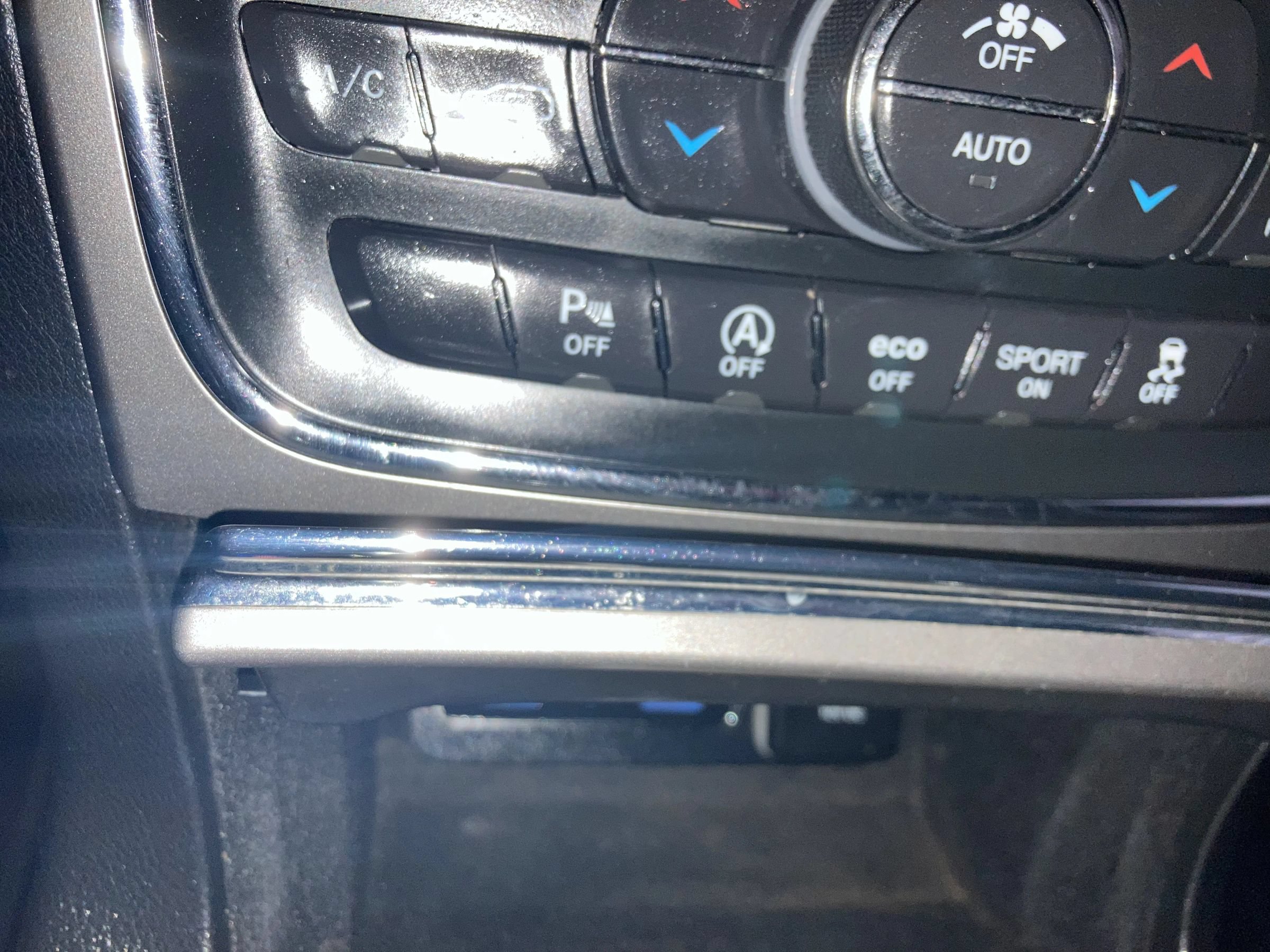 Used 2018 Jeep Grand Cherokee Limited AWD/4WD image 39