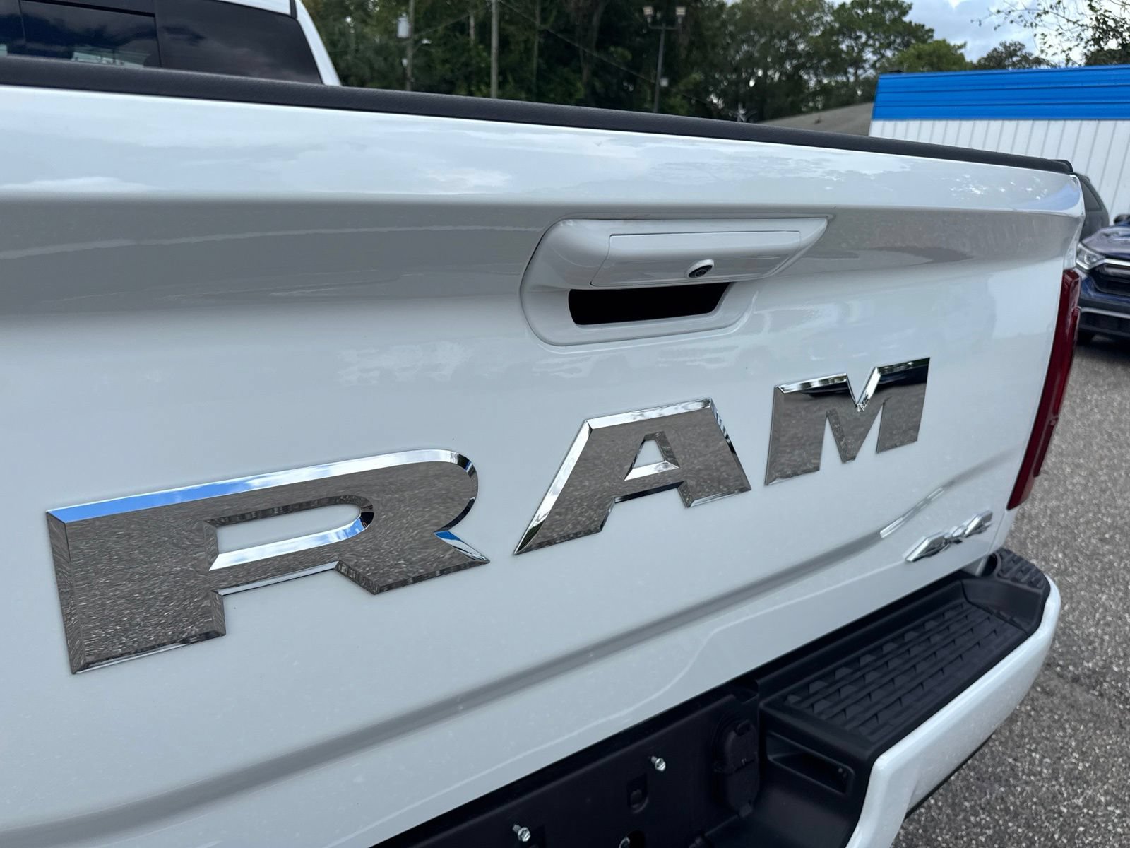 Used 2026 RAM 3500 Laramie AWD/4WD image 18