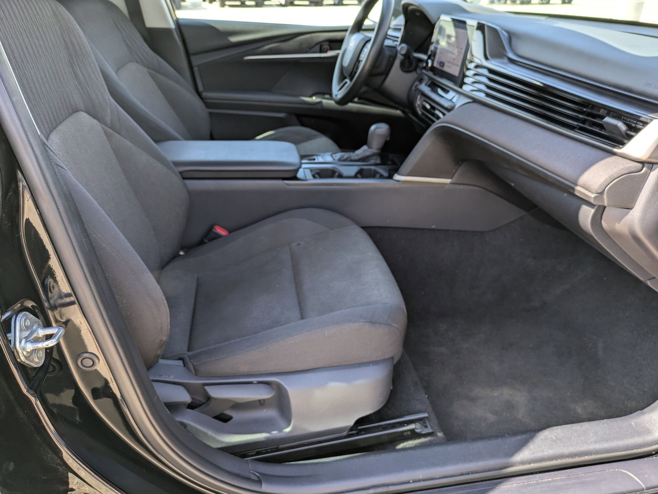 Used 2025 Toyota Camry LE image 26
