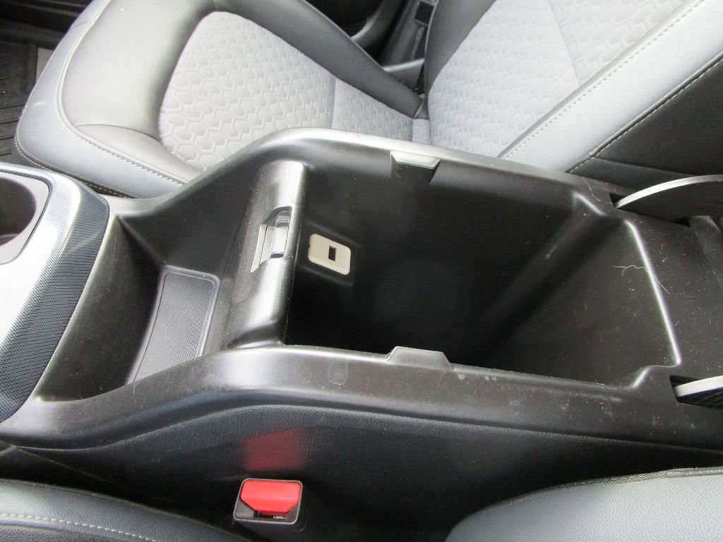 Used 2017 Chevrolet Colorado Z71 image 38