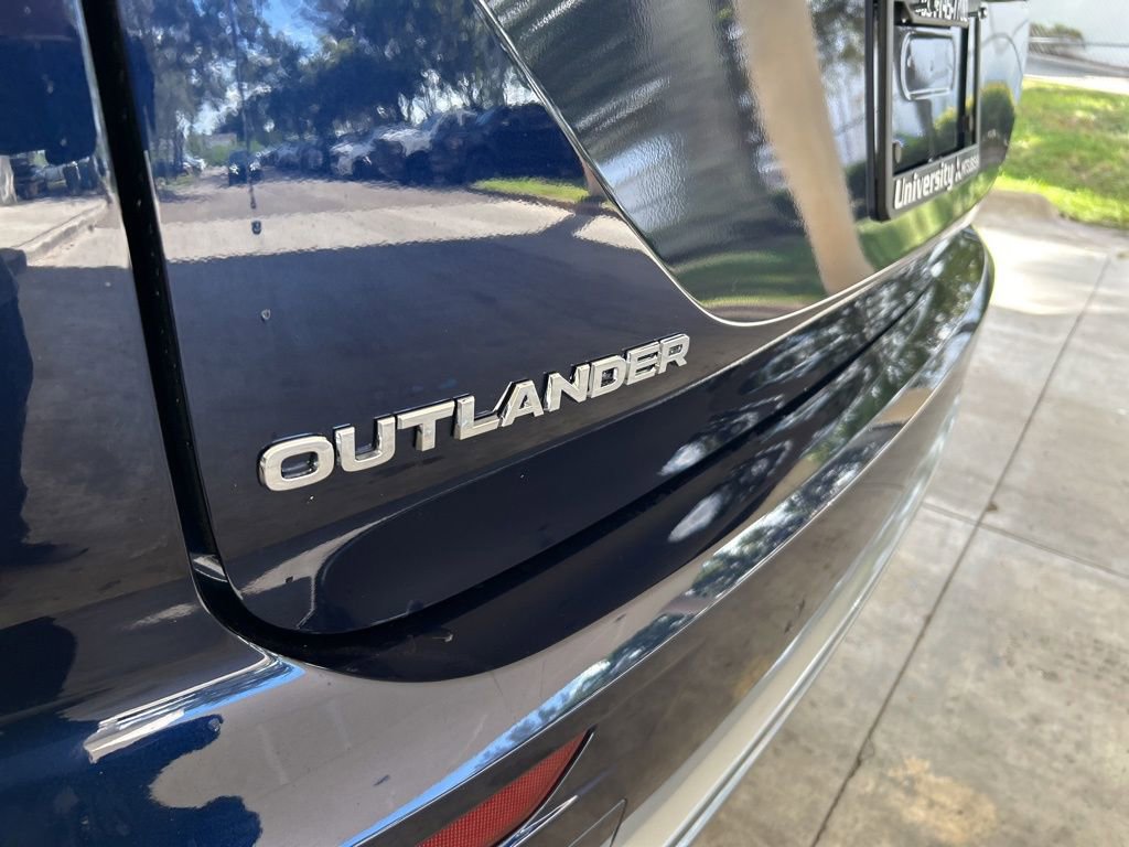 New 2025 Mitsubishi Outlander SEL image 18