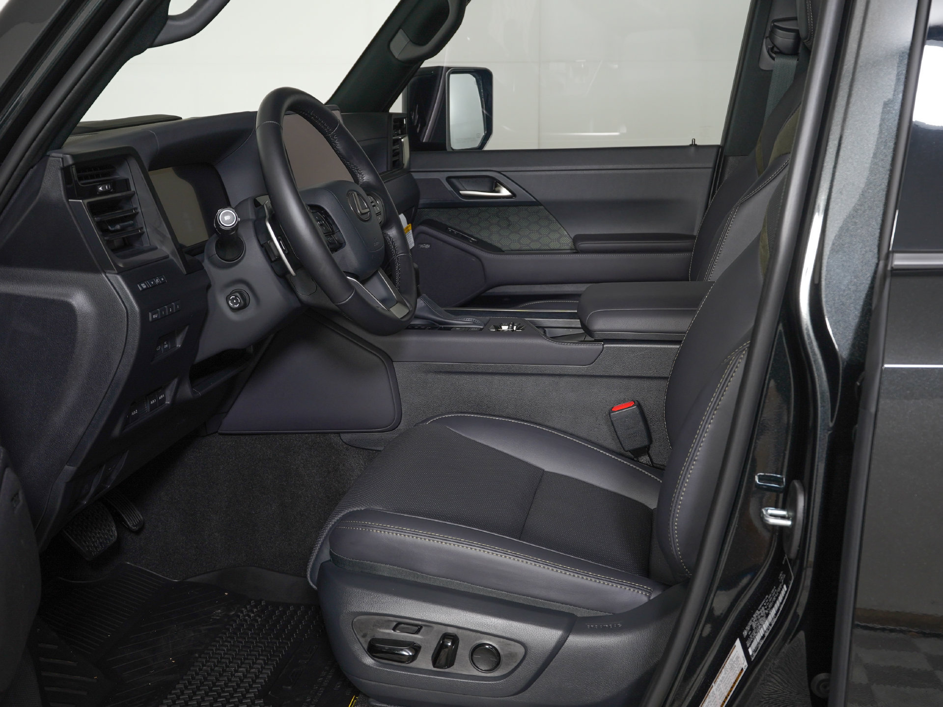Used 2026 Lexus GX 550 AWD/4WD image 15