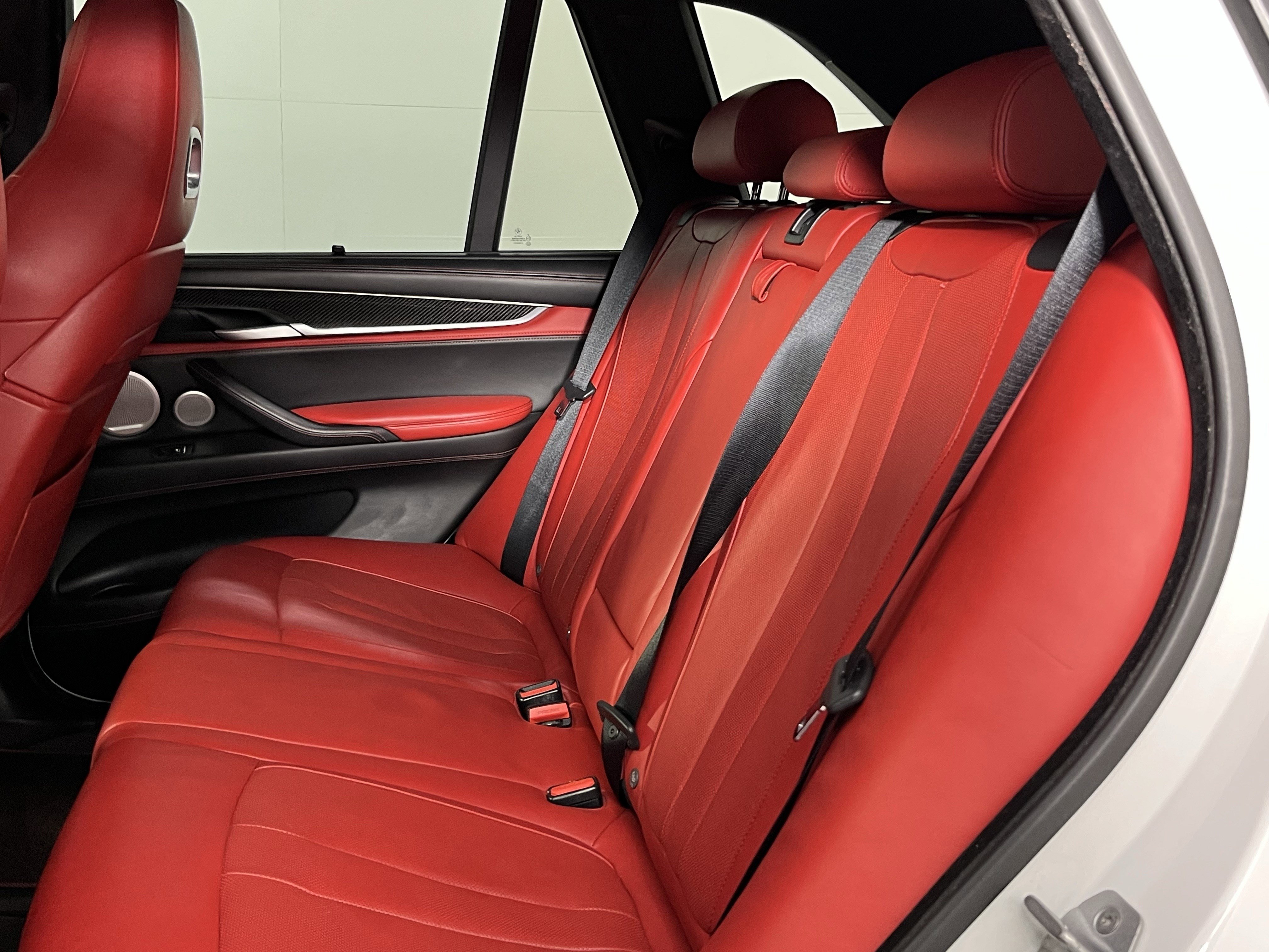 Used 2016 BMW X5 M image 14