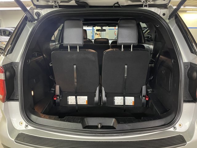 Used 2019 Ford Explorer XLT w/ Equipment Group 202A image 14