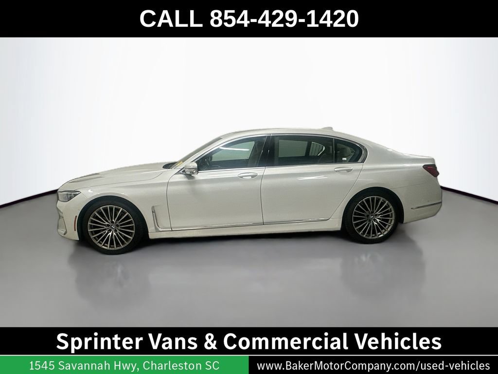 Used 2021 BMW 740i w/ Premium Package RWD image 2