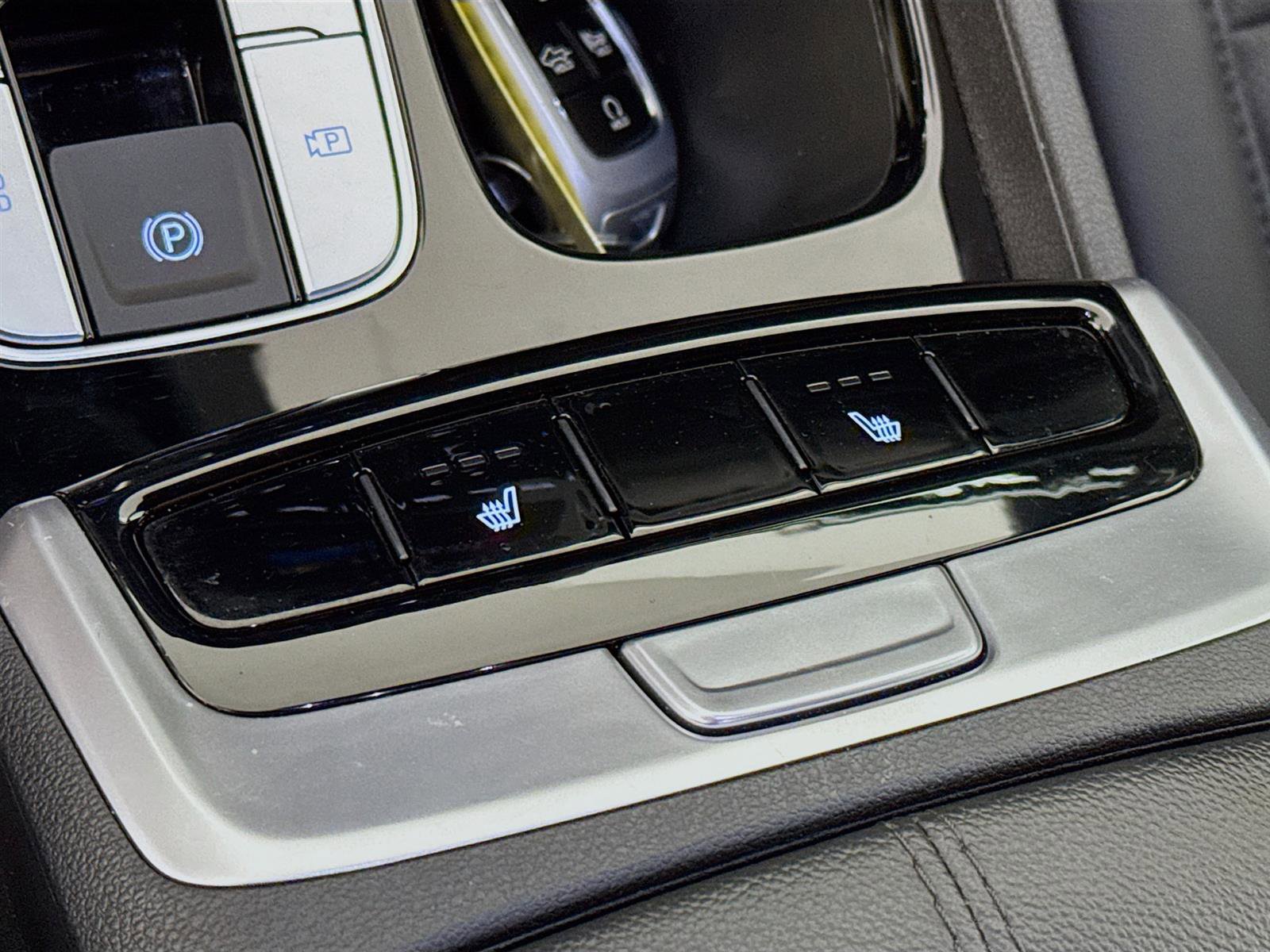 Certified 2024 Hyundai Santa Cruz Night image 22