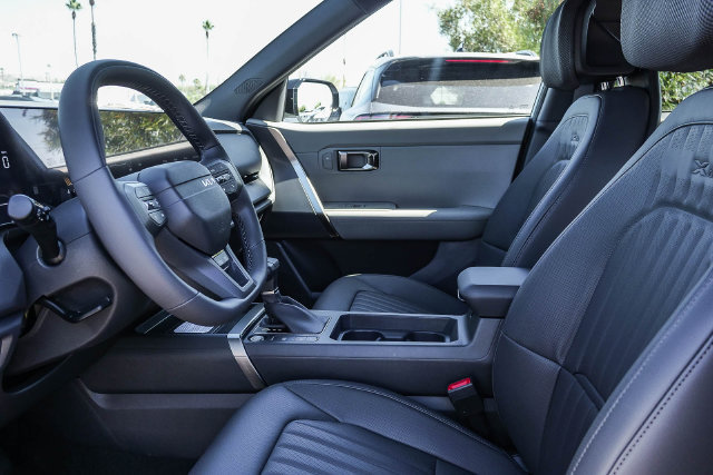 New 2027 Kia Seltos X-Line S w/ X-Line S Premium Package AWD/4WD image 10