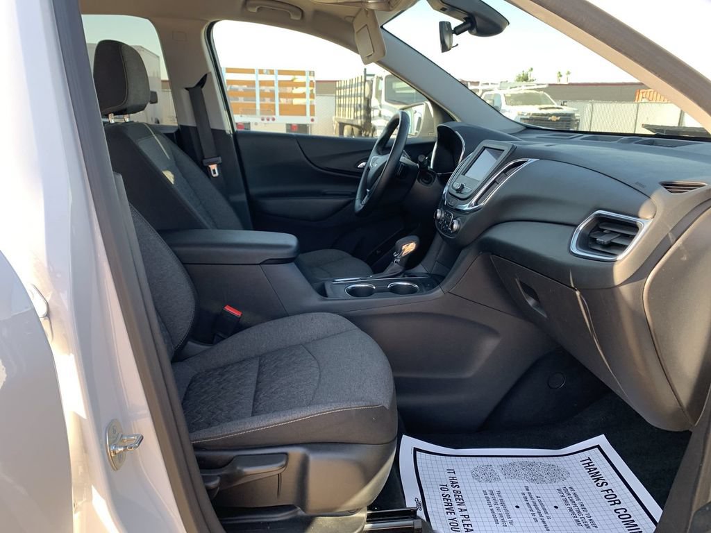 Certified 2024 Chevrolet Equinox LT FWD image 32