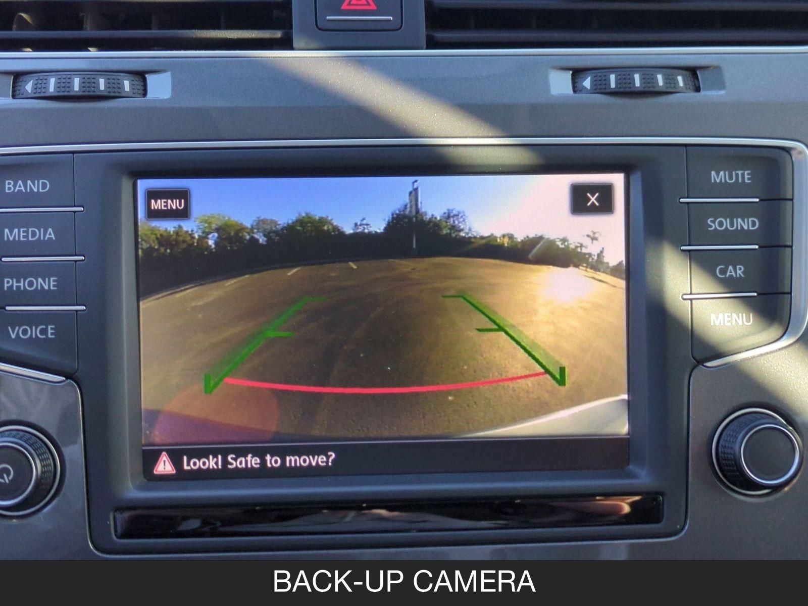 Used 2017 Volkswagen Golf Alltrack SE image 18