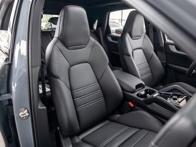 New 2026 Porsche Cayenne S AWD/4WD image 54