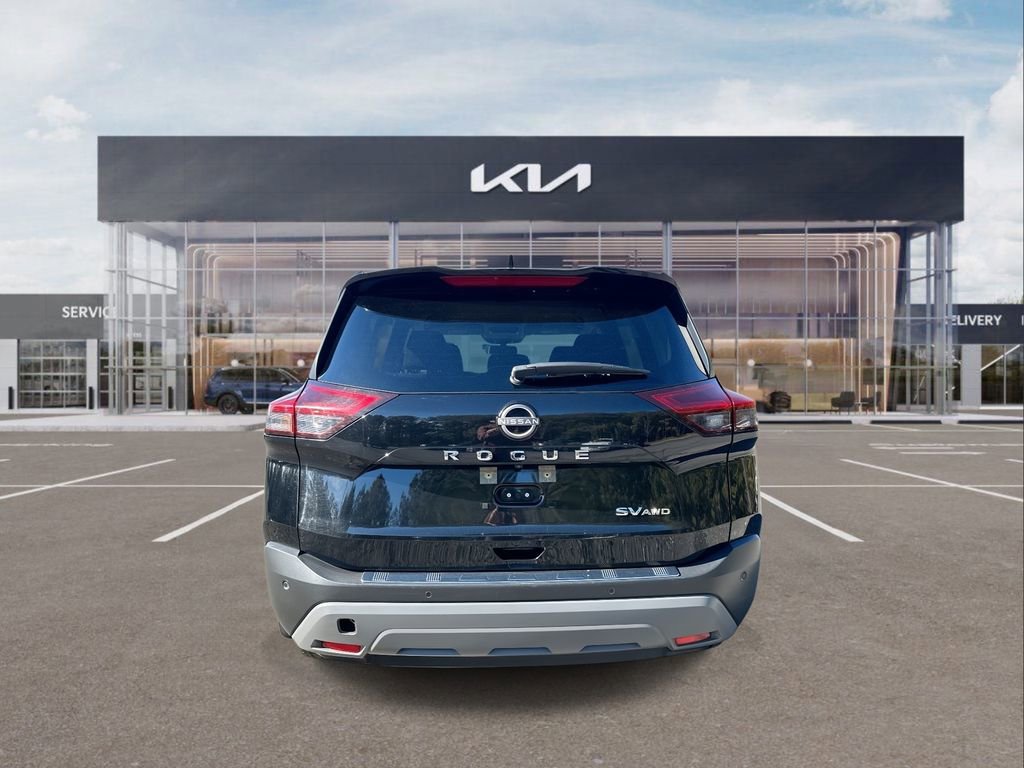 Used 2023 Nissan Rogue SV image 7