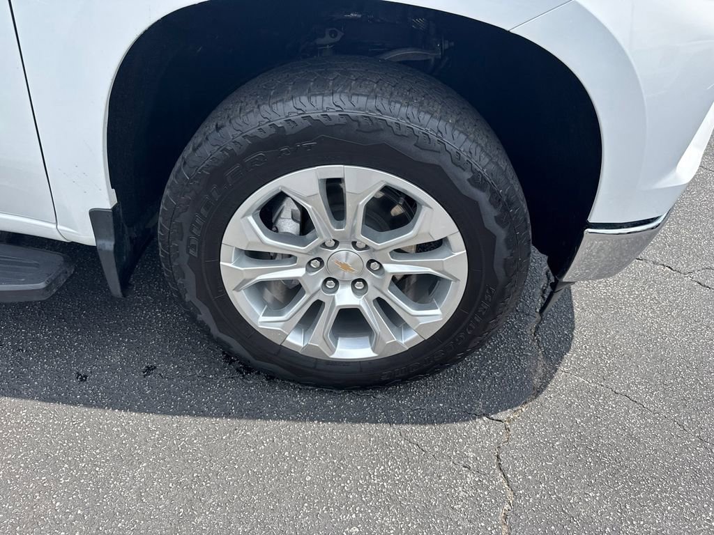 Used 2024 Chevrolet Silverado 1500 LTZ AWD/4WD image 13