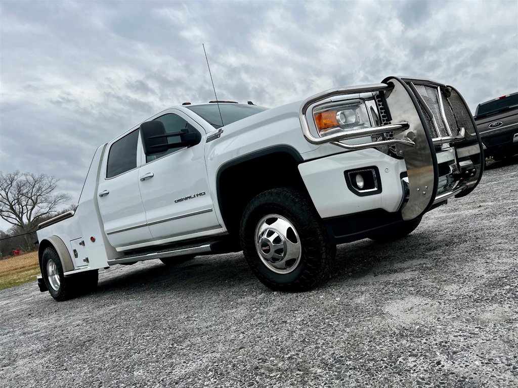 Used 2015 GMC Sierra 3500 Denali w/ Duramax Plus Package image 36