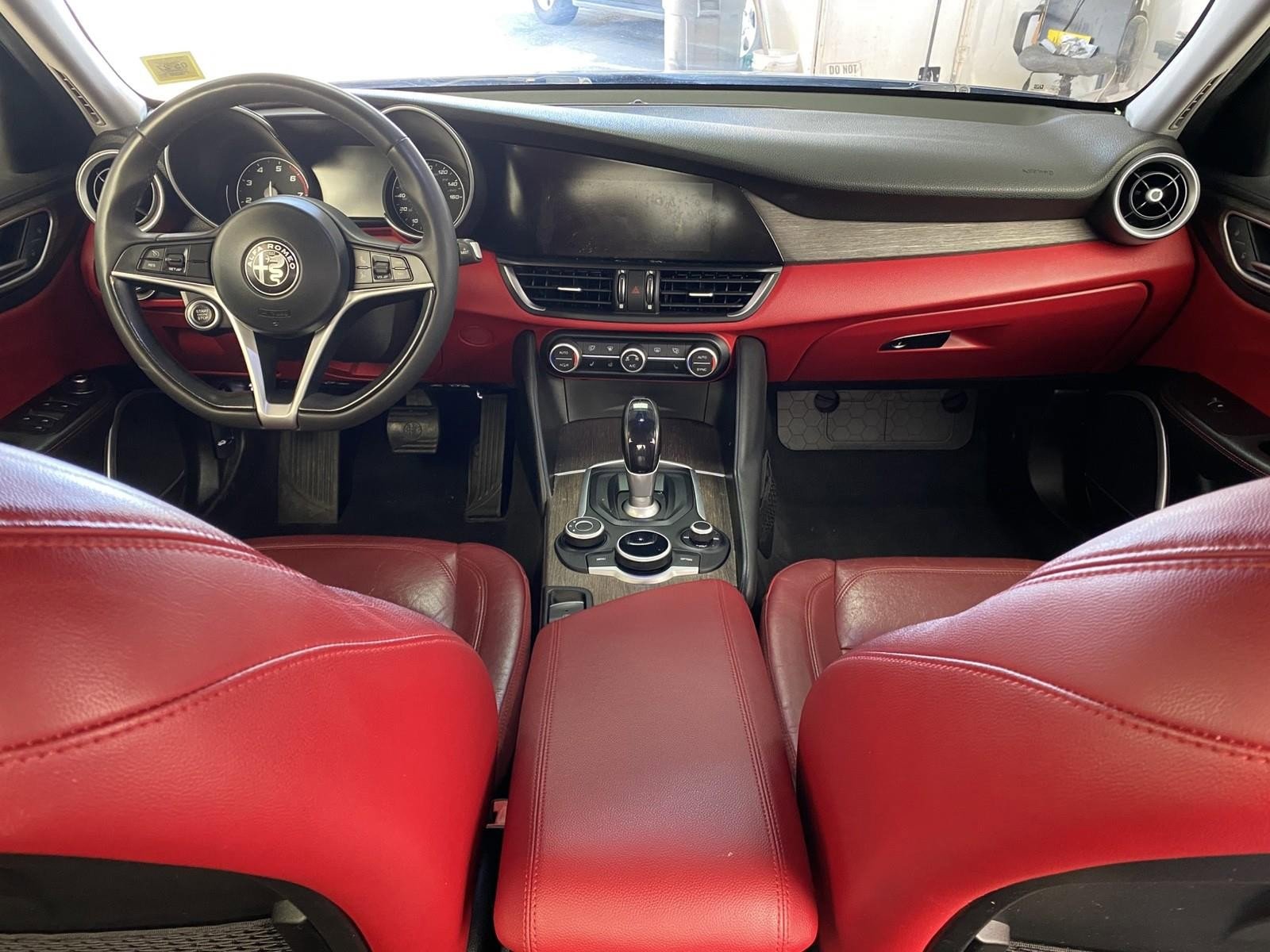 Used 2019 Alfa Romeo Giulia Ti AWD/4WD image 13
