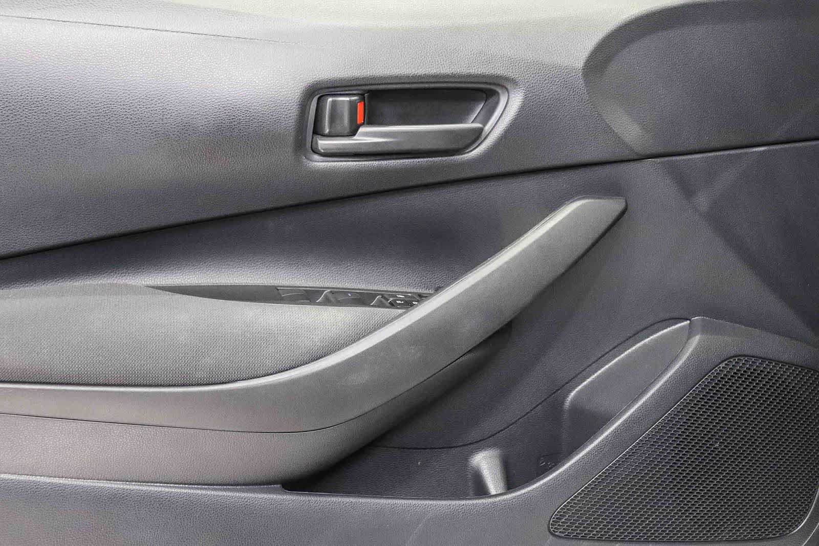 Used 2022 Toyota Corolla LE FWD image 21