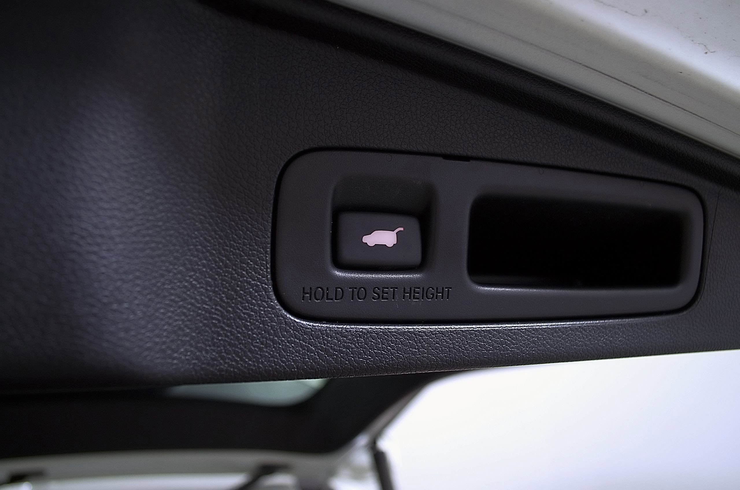 Used 2018 Honda CR-V Touring image 12