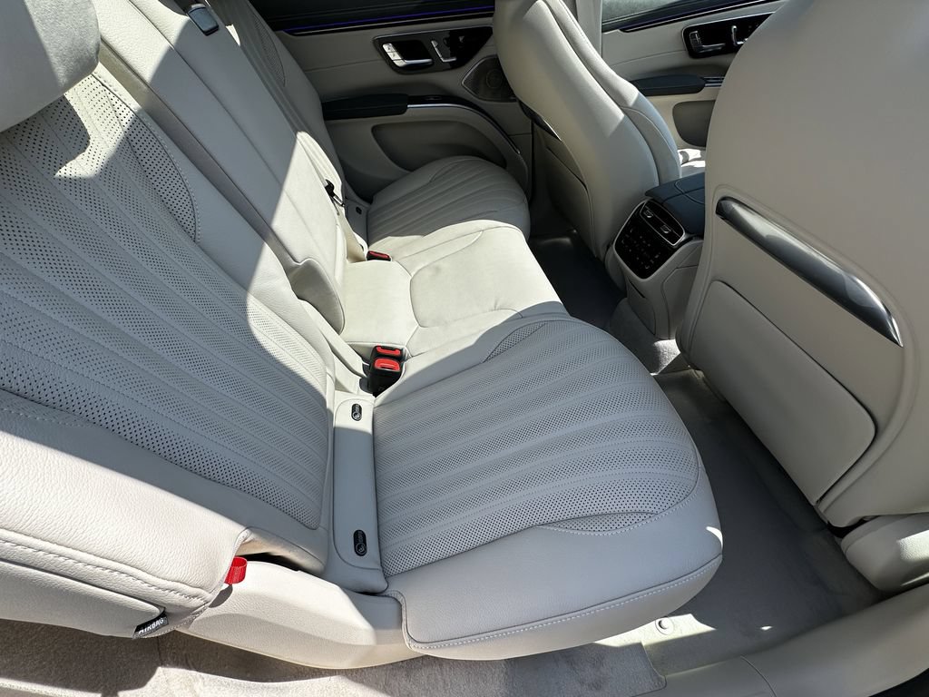 New 2026 Mercedes-Benz EQS 400 4MATIC SUV image 18