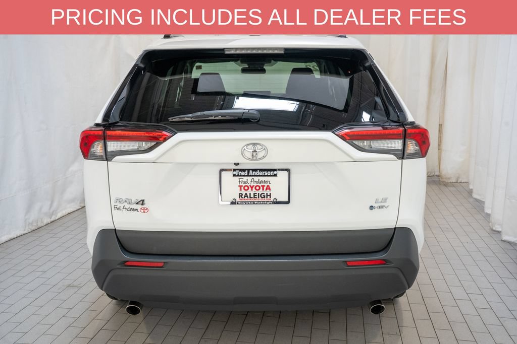 Certified 2025 Toyota RAV4 LE AWD/4WD image 4