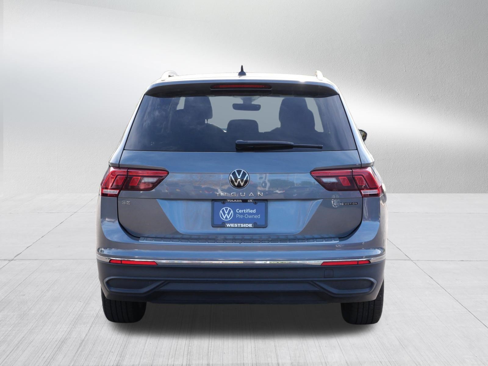 Certified 2023 Volkswagen Tiguan SE w/ Panoramic Sunroof Package AWD/4WD image 6