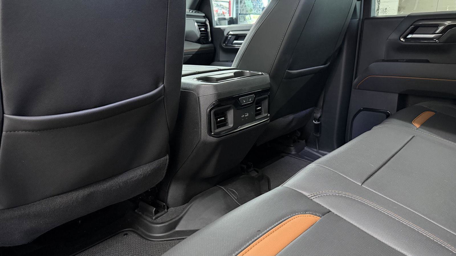 Used 2025 GMC Sierra 2500 AT4 w/ AT4 Premium Plus Package image 20